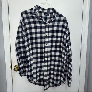Croft & Barrow Navy and White Plaid Men's Shirt